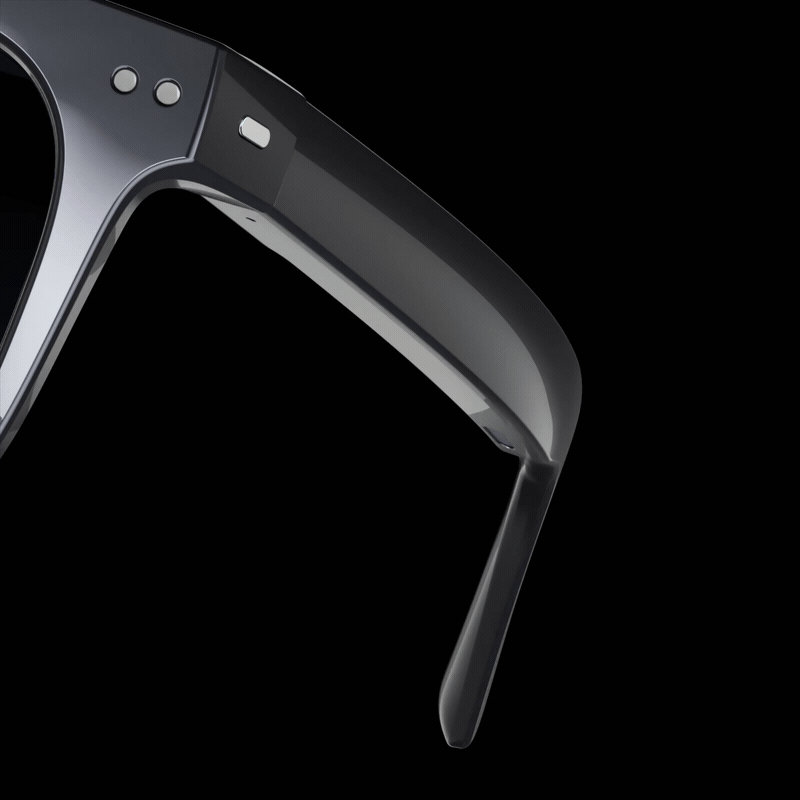 Luxxotica__Detail_Speaker_Dark_03_anim_1x1